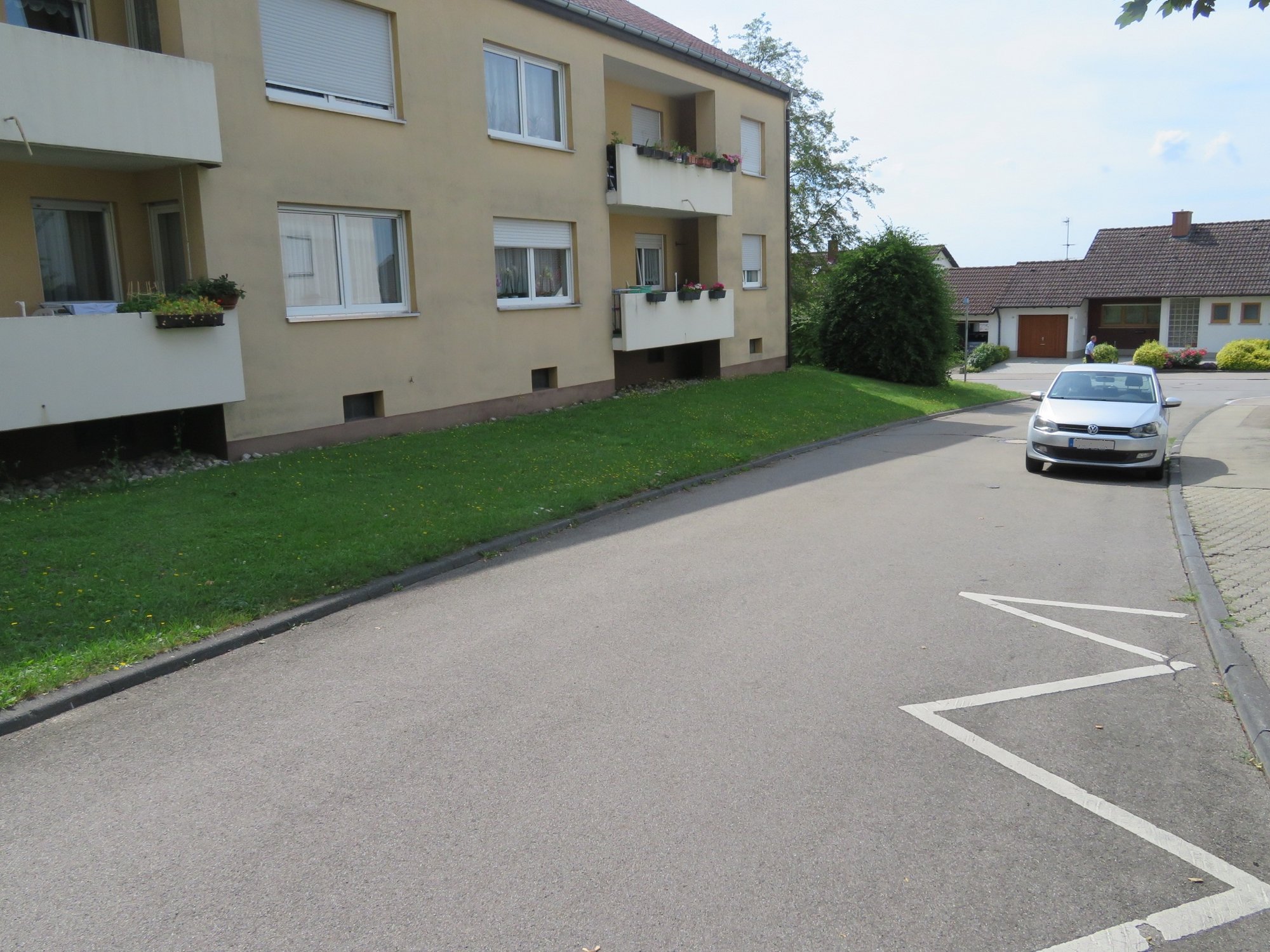 Außenstellplatz im Bronnenweg zu vermieten